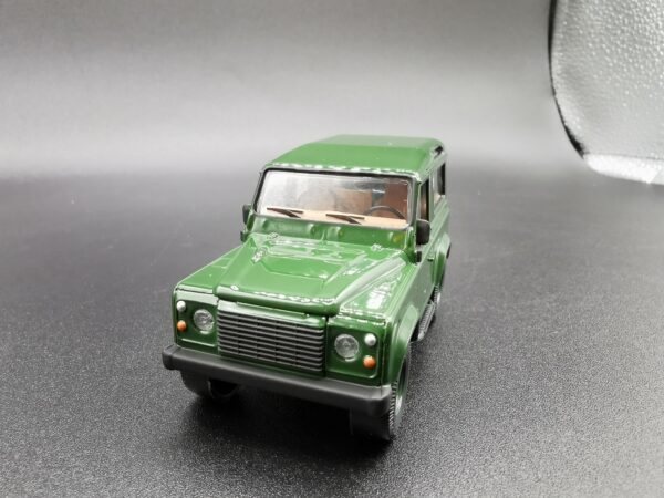 LAND ROVER DEFENDER VERT BOUTEILLE NOREV 1/43 – Image 2