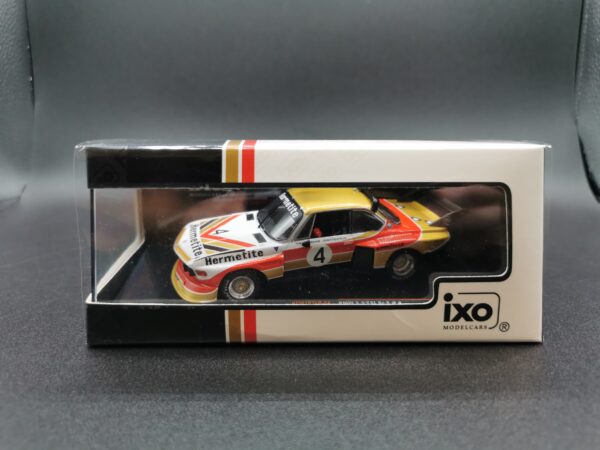 BMW 3.5 CSL GR.5 N4 ROUGE BLANC ET OR 1976 IXO 1/43
