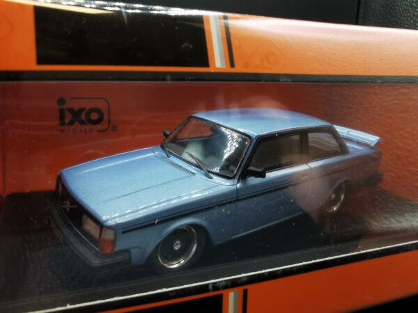 VOLVO 240 TURBO CUSTOM BLEU 1983 IXO 1/43 – Image 2