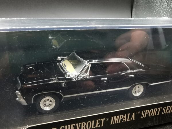 CHEVROLET IMPALA SPORT SEDAN NOIRE 1967 GREENLIGHT 1/43 – Image 2