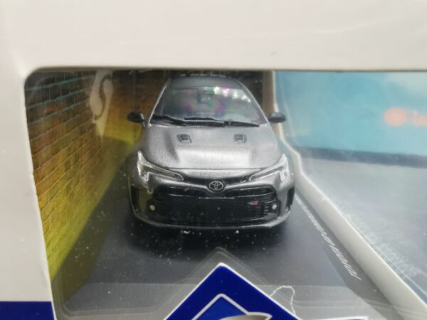 TOYOTA GR COROLLA CIRCUIT EDITION HEAVY METAL SOLIDO 1/43 EME – Image 4
