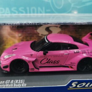 NISSAN GT-R R35 WITH LIBERTY WALK BODY KIT PINK SOLIDO 1/43 EME