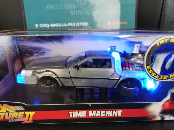 DELOREAN RETOUR VERS LE FUTUR II JADA 1/24 EME – Image 4