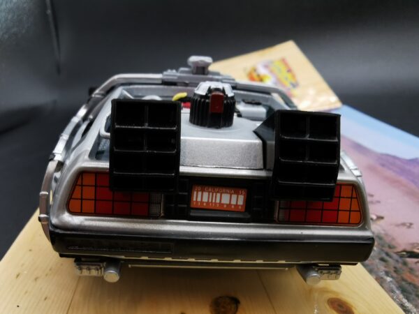 DELOREAN RETOUR VERS LE FUTUR III WELLY 1/24 EME – Image 5