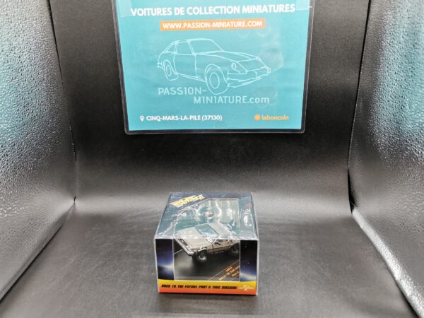 DELOREAN RETOUR VERS LE FUTUR II MODELE VOLANT VITESSE 1/43 EME – Image 2