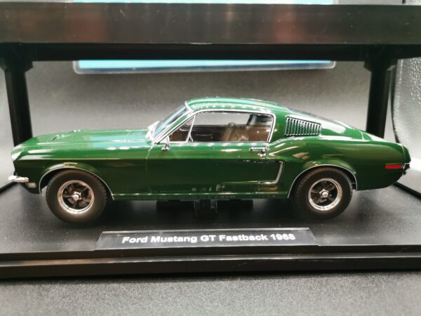 FORD MUSTANG GT FASTBACK 1968 VERT FONCE KKSCALE 1/18 EME