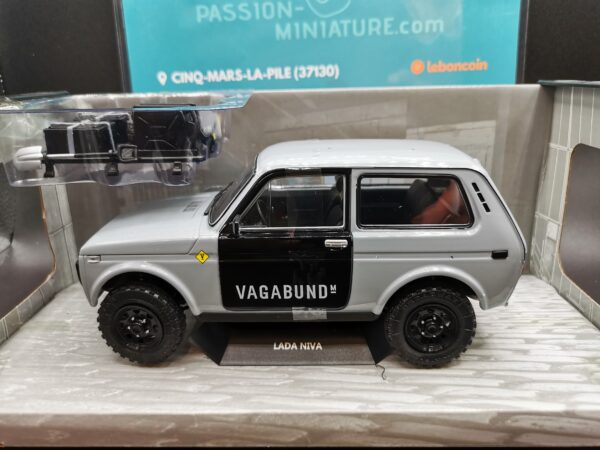 LADA NIVA VLADA 1980 VAGABUND SOLIDO 1/18 EME