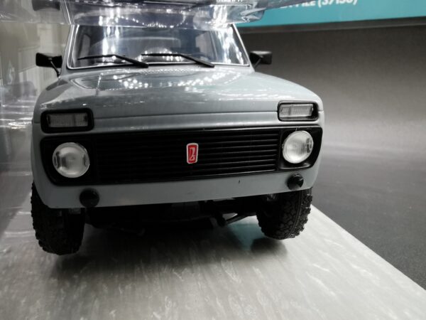 LADA NIVA VLADA 1980 VAGABUND SOLIDO 1/18 EME – Image 6