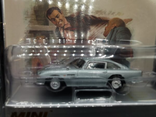ASTON MARTIN DB5 JAMES BOND GOLDFINGER MINI GT 1/64 EME – Image 4