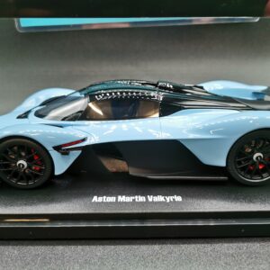 ASTON MARTIN VALKYRIE BLUE GT SPIRIT 1/18 EME