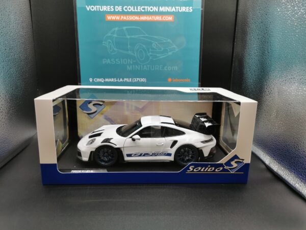 PORSCHE 911 992 GT3 RS WHITE & BLUE 2024 SOLIDO 1/18 EME – Image 2