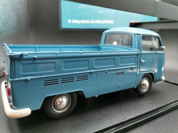 VOLKSWAGEN COMBI PICK UP T2 BLUE PETROL 1968 SOLIDO 1/18 EME – Image 9