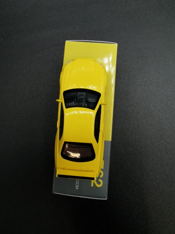 NISSAN SKYLINE GT-R R34 V-SPEC LIGHTING YELLOW MINI GT 1/64 EME – Image 7