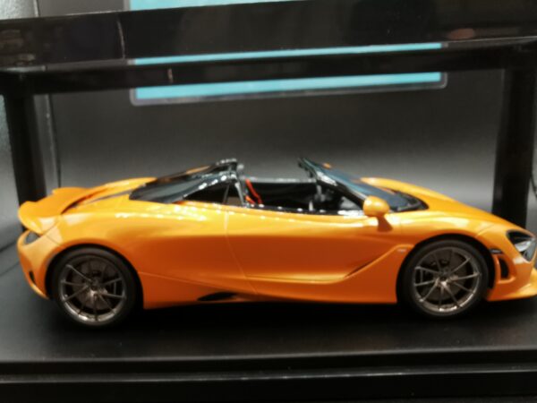 MCLAREN SPEEDER BRONZE GT SPIRIT 1/18 EME – Image 6