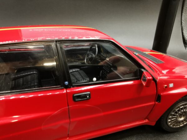 LANCIA DELTA HF INTEGRALE EDIZIONE FINALE 1995 RED SOLIDO 1/18 EME – Image 7