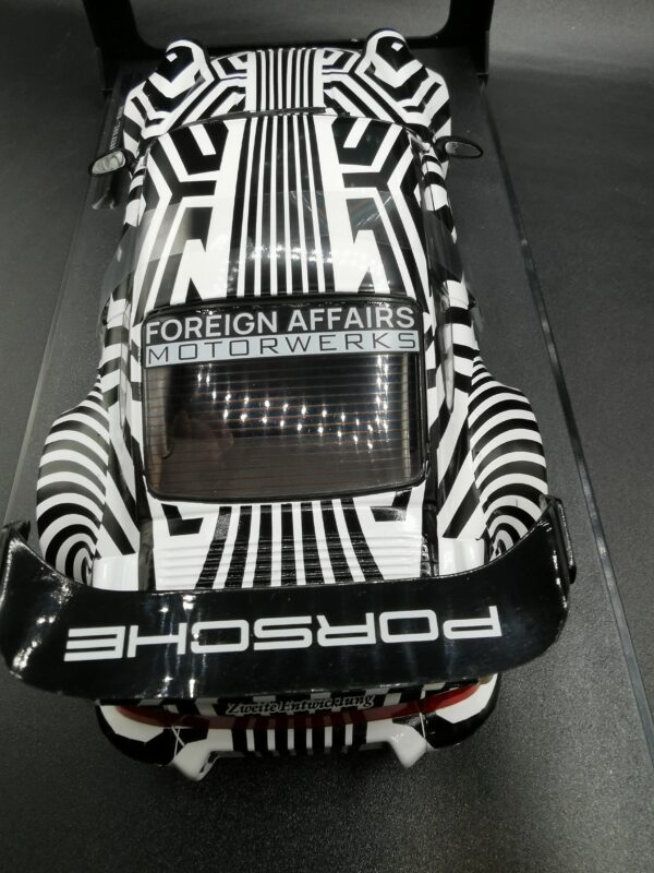 PORSCHE 911 RWB THE ZEBRA 2022 SOLIDO 1/18 EME – Image 8