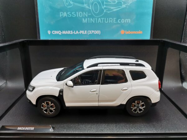 DACIA DUSTER MK2 WHITE 2024 SOLIDO 1/18 EME