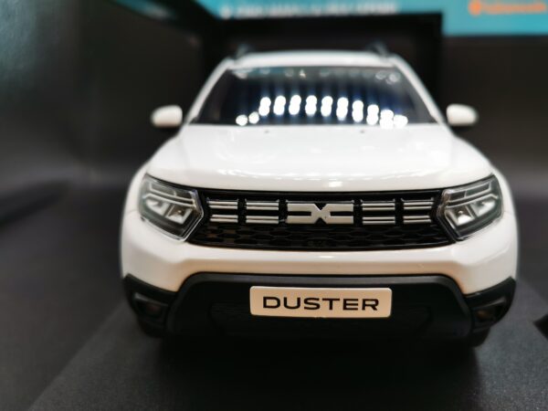 DACIA DUSTER MK2 WHITE 2024 SOLIDO 1/18 EME – Image 5
