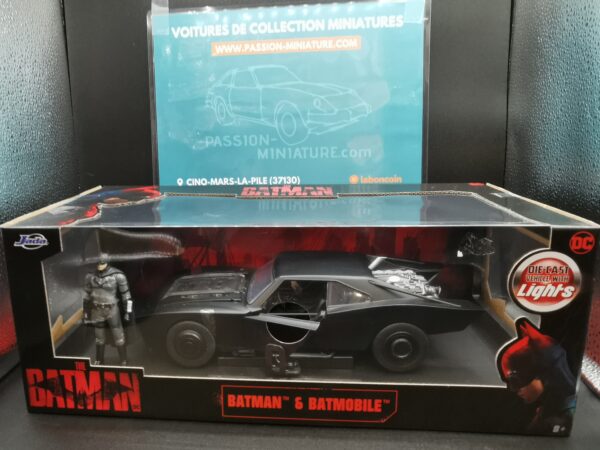 BATMOBILE AVEC BATMAN BLACK JADA 1/18 EME – Image 2