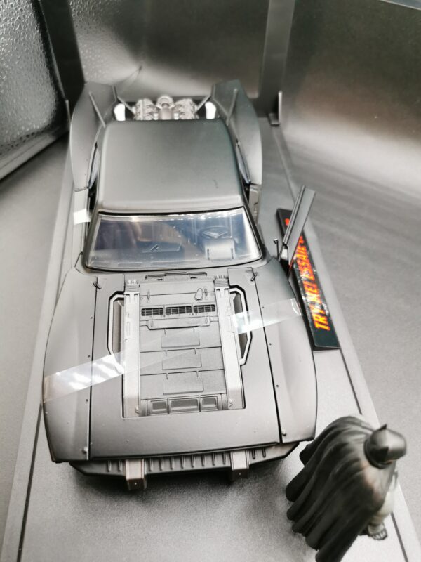 BATMOBILE AVEC BATMAN BLACK JADA 1/18 EME – Image 7