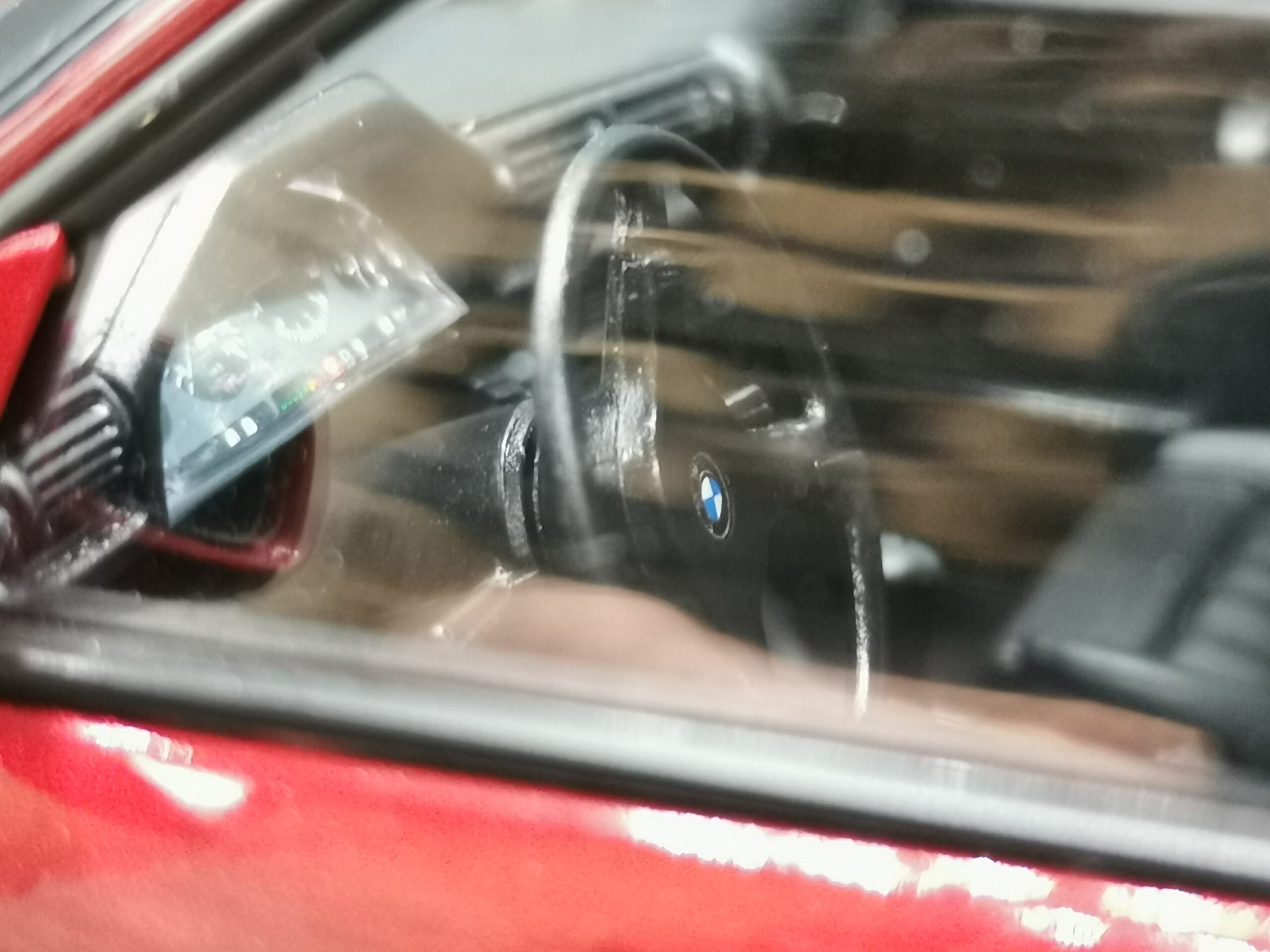 BMW E30 325I TOURING BORDEAU NOREC COLLECTOR 1/18 EME – Image 4