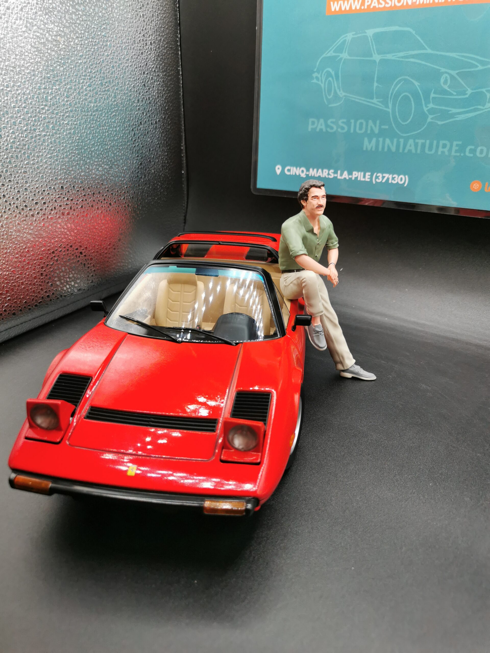 FERRARI 308 GTS QUATTROVALVOLE 1982 ( MAGNUM ) US RED KKSCALE 1/12 EME – Image 16